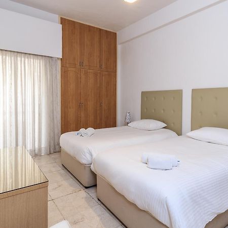Les Palmiers House Apartamento Larnaca Exterior foto