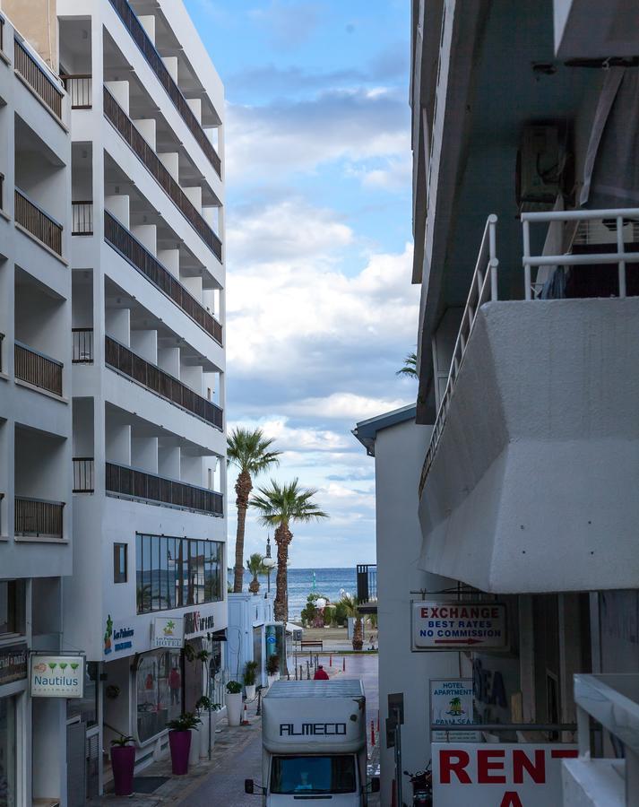 Les Palmiers House Apartamento Larnaca Exterior foto
