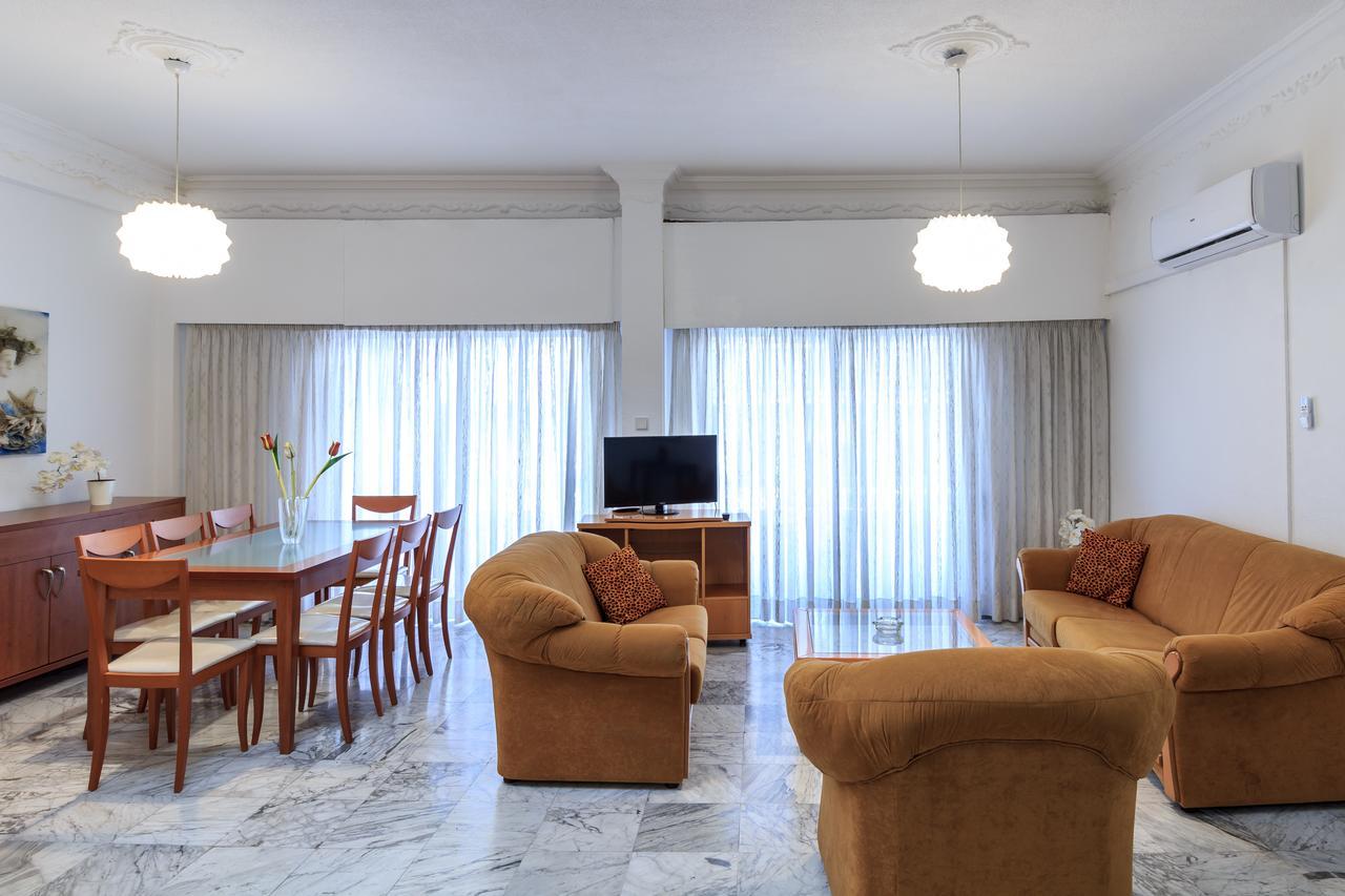 Les Palmiers House Apartamento Larnaca Exterior foto