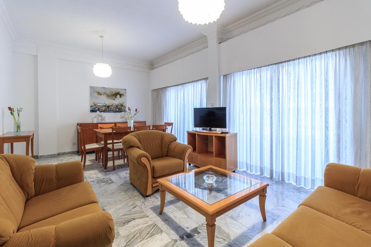 Les Palmiers House Apartamento Larnaca Exterior foto